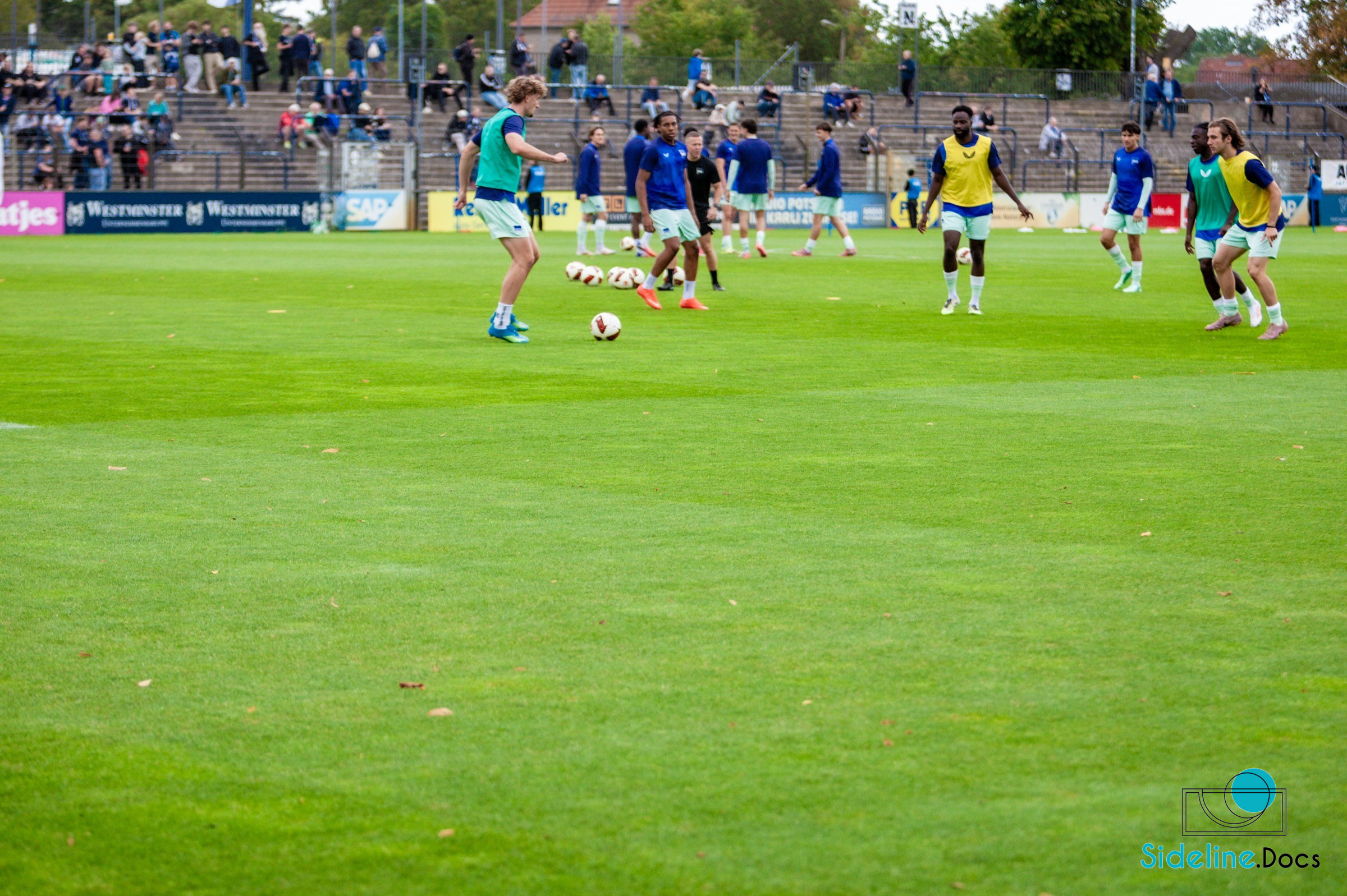 Hertha BSC II warm-up in front of the stands