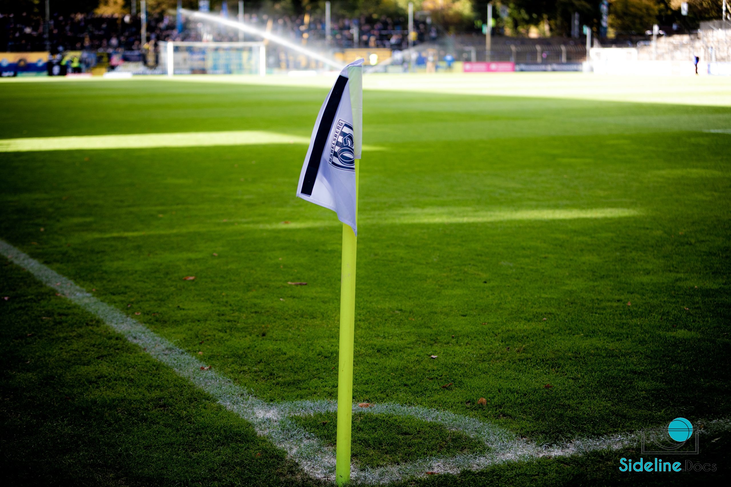 Corner flag detail