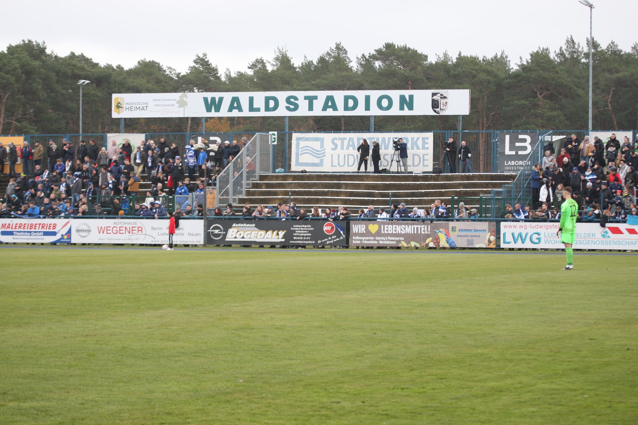 Hertha BSC – Waldstadion Lichterfelde, packed stand